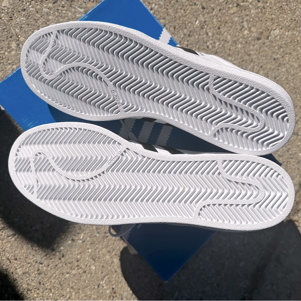 SOLD!!! Adidas Superstar Sneakers - White - Size 11 - Picture 9 of 14